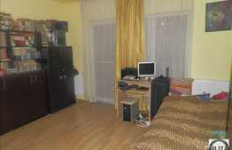 Apartament cu 1 camera, decomandat, 40 mp utili, balcon! Zona strazii Eroilor!