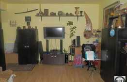 Apartament cu 1 camera, decomandat, 40 mp utili, balcon! Zona strazii Eroilor!