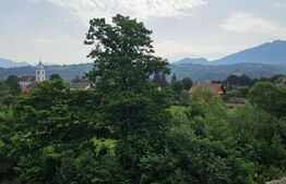 Pensiune intabulata de 800 mp, teren 7000 mp. localitatea Bran