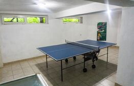 Pensiune de 570 mp, 14 camere cu bai proprii, teren de 2370 mp+anexe, Fundata