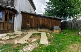 Pensiune de 570 mp, 14 camere cu bai proprii, teren de 2370 mp+anexe, Fundata