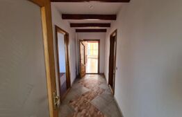 Casa, proprietate pretabila pentru sediu de firma + hala productie