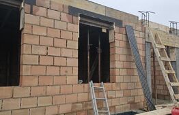 Casa 129mp utili, 500 mp, incalzire in pardoseala, Sanpetru