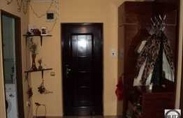 Vanzare 2 camere, 51 mp, decomandat, zona magazinului Unicarm! Parcare!