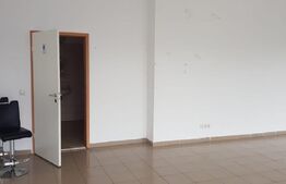 Spatiu comercial cu vitrina, 54 mp, in Sannicoara