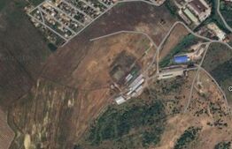 Teren intravilan Apahida, 23000 mp,cu hale de 1400+800 mp 82ha teren concesionat