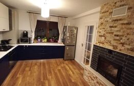 Casa 5 camere, IZVOR