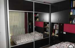 Vanzare 3 camere, balcon, etaj intermediar, zona Eroilor! Parcare cu CF!