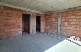 Casa 184 mp , vedere spre Lac, Campenesti