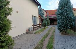 Casă spațioasă, 5 camere, 200 mp, teren 775 mp, Sânpetru