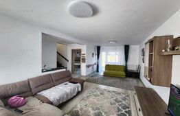 Casa insiruita in Sanpetru