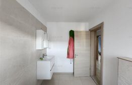 Casa insiruita in Sanpetru