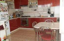 3 camere, 96 mp, parcare, sistem de alarma, zona strazii Fagului!