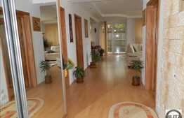 3 camere, 96 mp, parcare, sistem de alarma, zona strazii Fagului!