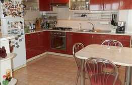 3 camere, 96 mp, parcare, sistem de alarma, zona strazii Fagului!