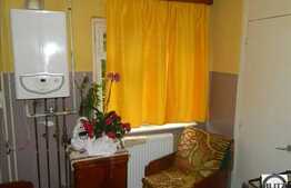 Vanzare apartament cu 4 camere, decomandat, 96 mp