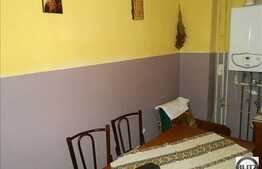 Vanzare apartament cu 4 camere, decomandat, 96 mp