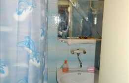 Vanzare apartament cu 4 camere, decomandat, 96 mp