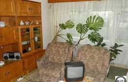 Vanzare apartament cu 4 camere, decomandat, 96 mp