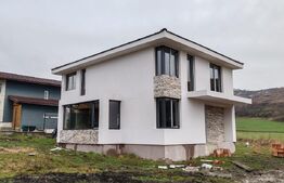 Casa individuală semifinisată, 125 mp utili, 700 mp teren, Corpadea