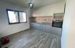 Casa pretabilă pentru locuit/birou, 4 camere, 140 mp, 500 mp curte, zona Dezmir