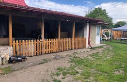 Casa saseasca, primitoare, cu 2 camere, curte si locuri de parcare, in Sanpetru