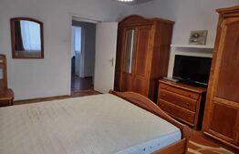 Apartament 3 camere, 110 mp, parcare, strada Plopilor