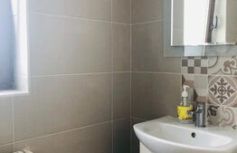 Casa 4 camere, pe doua niveluri, gradina si terasa, in Sanpetru