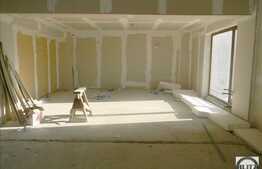 Penthouse, 4 camere, 362 mp utili, 3 locuri de parcare, zona Gradini Manastur!