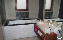 3 camere, 135 mp, etaj intermediar, parcare, boxa, zona Grand Hotel Italia!