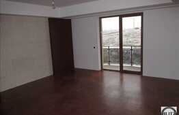 3 camere, 135 mp, etaj intermediar, parcare, boxa, zona Grand Hotel Italia!