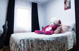 Apartament 2 camere decomandate, parcare, zona Razoare