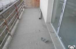 De vanzare 2 camere, 52 mp, 2 balcoane, semifinisat, zona strazii Eroilor!