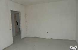 De vanzare 2 camere, 52 mp, 2 balcoane, semifinisat, zona strazii Eroilor!