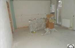 De vanzare 2 camere, 52 mp, 2 balcoane, semifinisat, zona strazii Eroilor!
