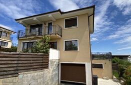 Casa individuala 150 mp, 500 mp teren, garaj subteran, Dezmir 