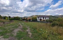 Teren intravilan 794 mp, situat in Chinteni, in zona centrala