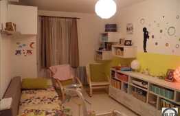 De vanzare apartament 3 camere, 78 mp, zona Oncos