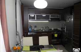De vanzare apartament 3 camere, 78 mp, zona Oncos
