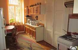 Apartament 3 camere, 97 mp utili, loc parcare, boxa la subsol, zona Horea!