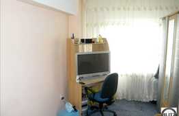 4 camere decomandate pe strada Izlazului
