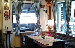 Casa de 6 camere, 320 mp, teren 700 mp, zona Bran