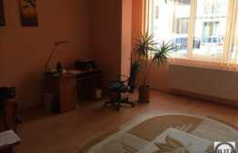 De vanzare apartament 2 camere, 63 mp, decomandat, zona strazii Fagului