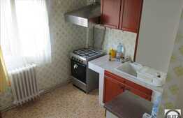 4 camere, 87 mp, etaj intermediar, decomandat, 2 bai, 2 boxe la subsol!