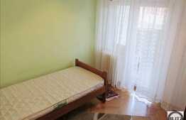 4 camere, 87 mp, etaj intermediar, decomandat, 2 bai, 2 boxe la subsol!