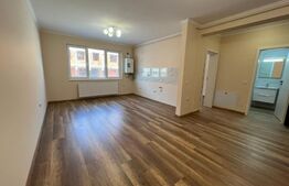 Apartament 2 camere, 43 mp, nemobilat, parcare, zona Eroilor