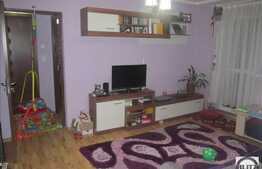 De vanzare apartament 2 camere, 48 mp, etaj intermediar, zona Big