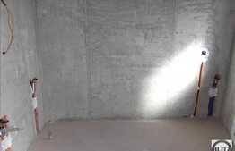 De vanzare apartament cu 3 camere, 92 mp, garaj, boxa, zona Polus Center