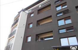 De vanzare apartament cu 3 camere, 92 mp, garaj, boxa, zona Polus Center