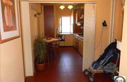Apartament de vanzare 3 camere, 65 mp utili, zona strazii Calea Floresti!